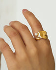 Twisted Pure Gold Leaf