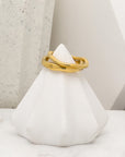Devon Twirl Wave Band Gold Ring - Everyday Jewelry | chic chic bon
