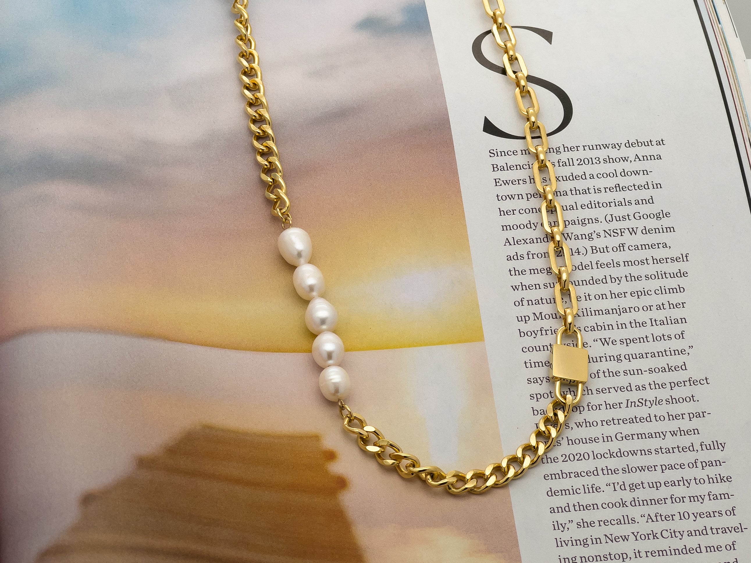 Khloe Bar Gold Chain Necklace - Online Jewelry Shop | Chic Chic Bon