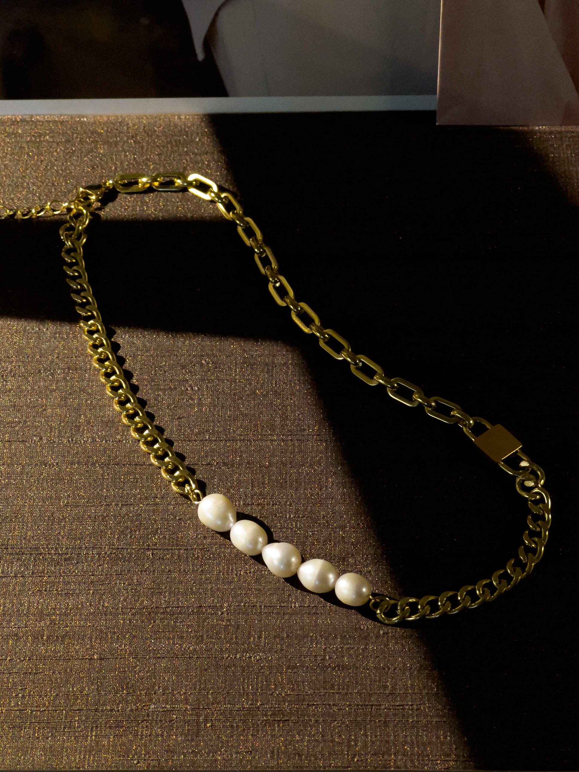 Sydney Fun Pearl Chain